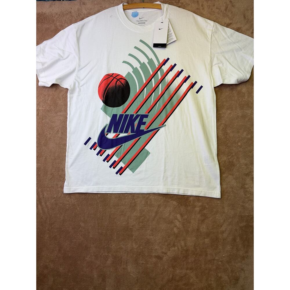 Nike Men's Max90 Basketball T-Shirt White Loose Fit Graphic Tee IH4126-100 Large